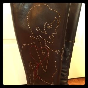 Brown leather zip-up boots with embroidered Elvis